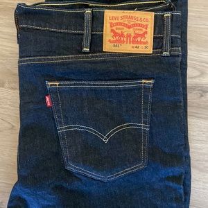 Mens Levi dark wash jeans, size 42x30